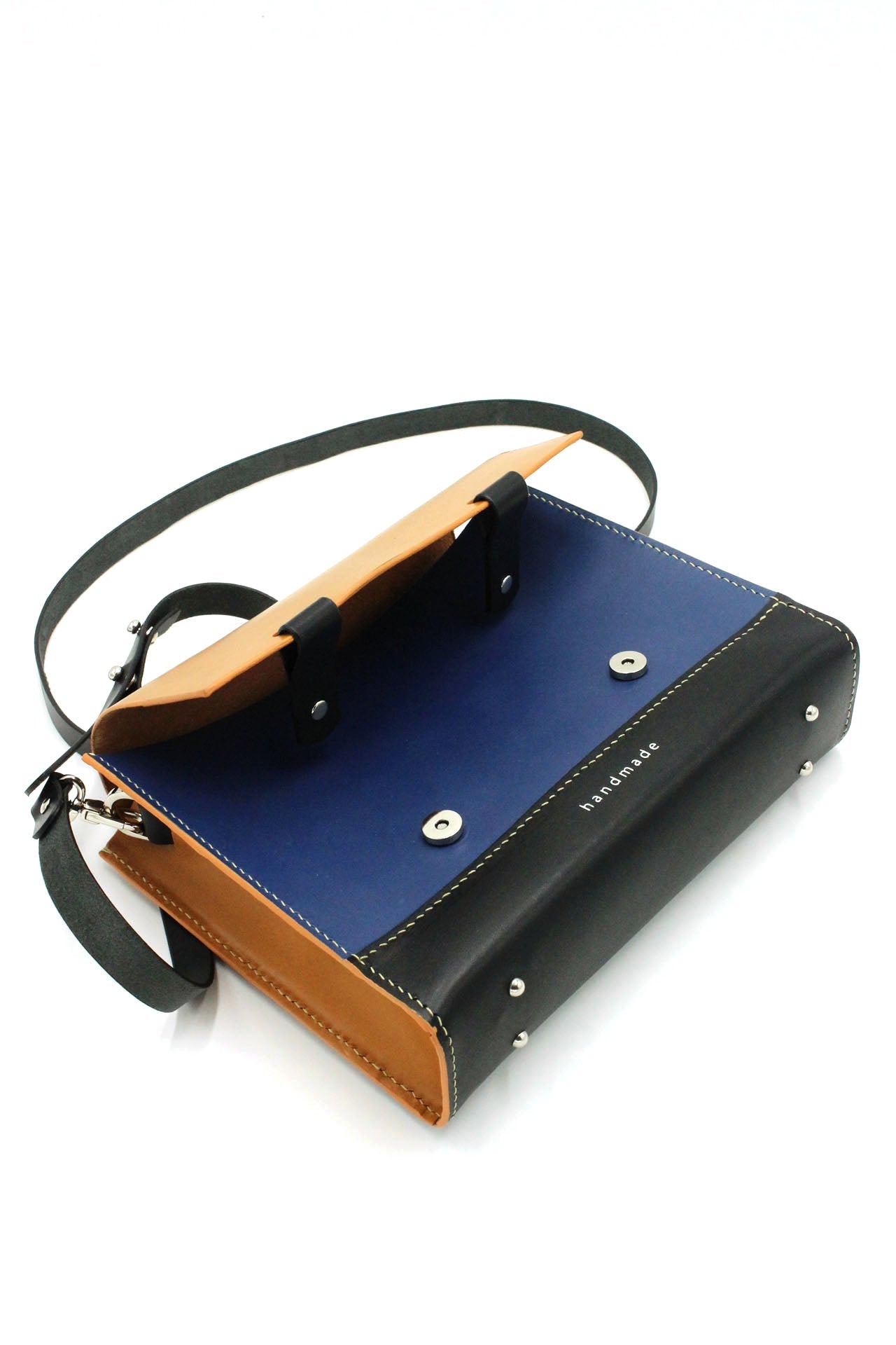 LEATHER SATCHEL WORKSHOP for 2 PEOPLE