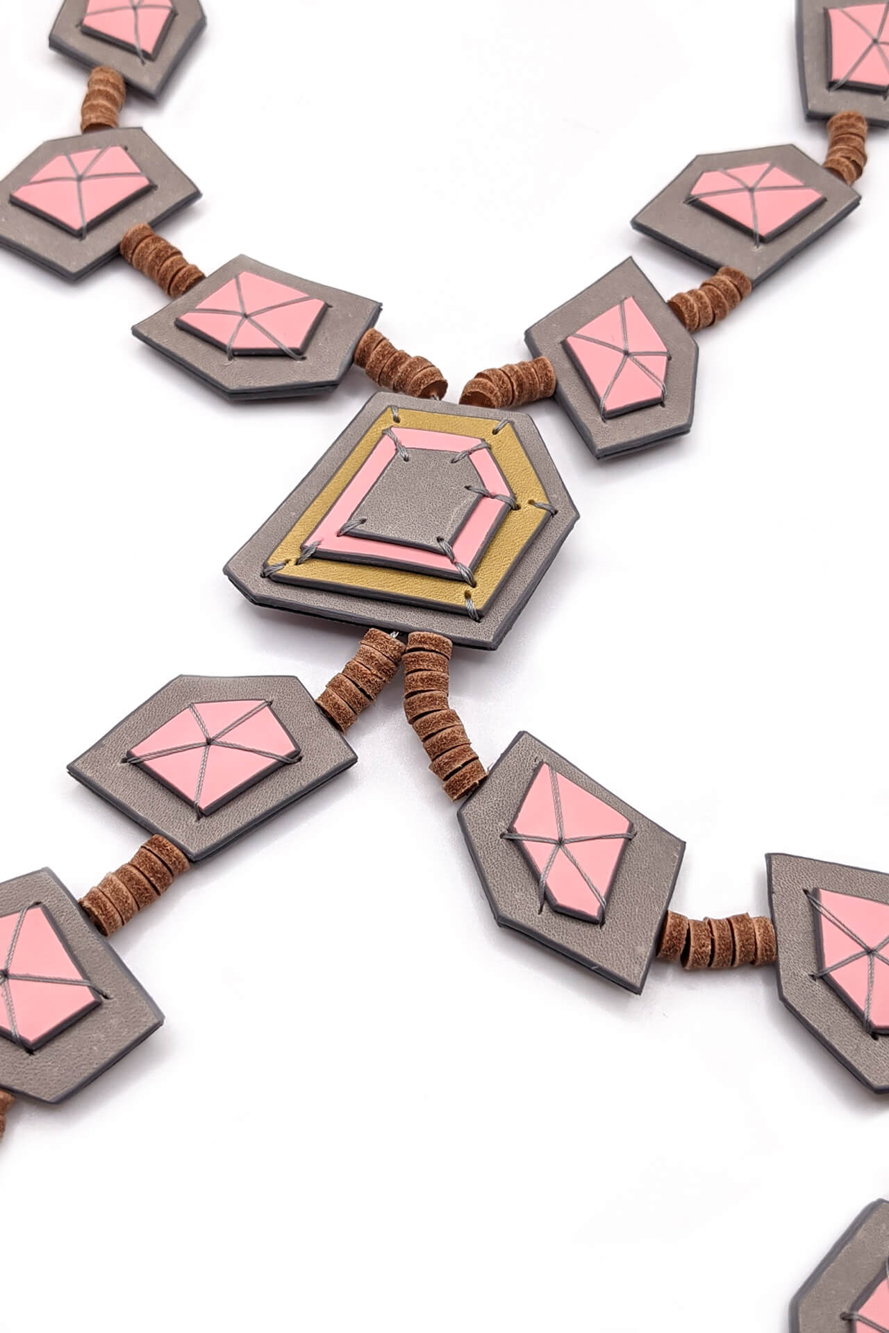 "True Gems" leather long necklace_pink