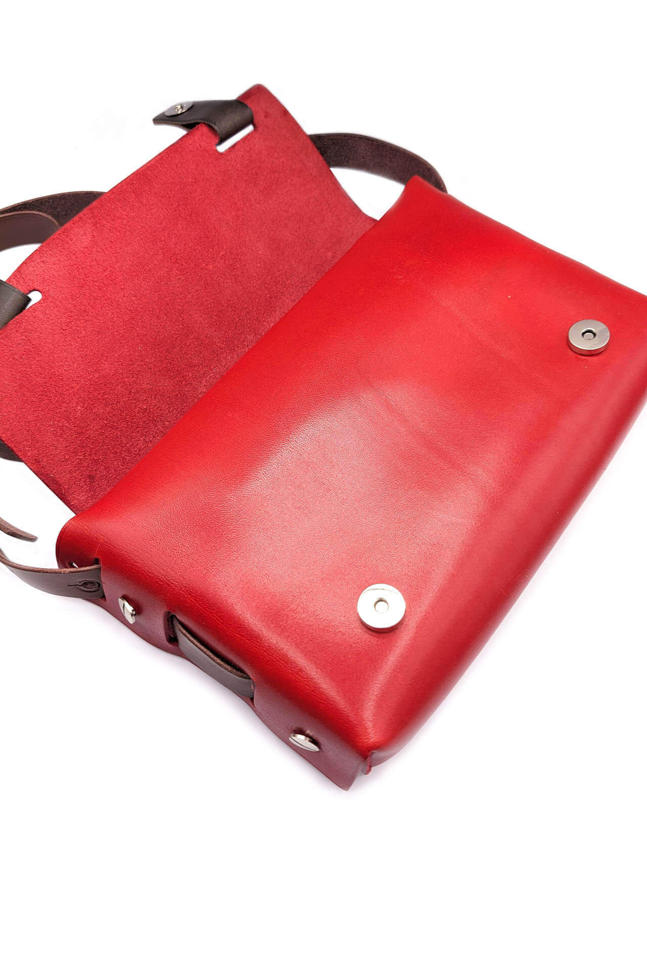 STITCH-FREE LEATHER BAG WORKSHOP