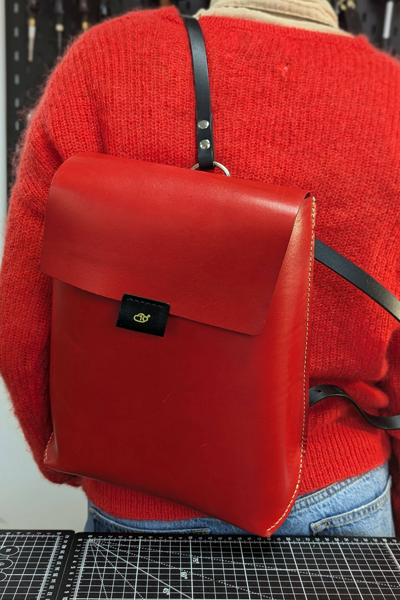 LEATHER BACKPACK WORKSHOP